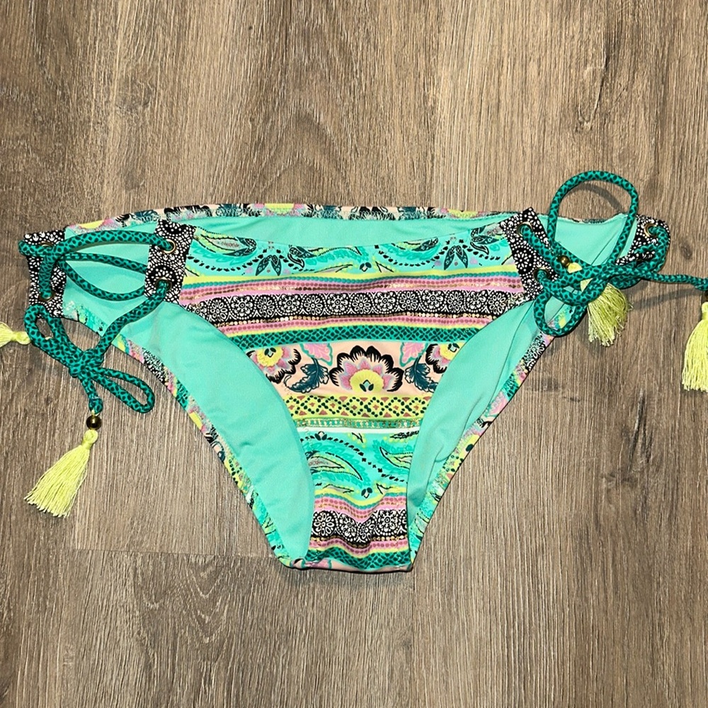 Bikini bottoms